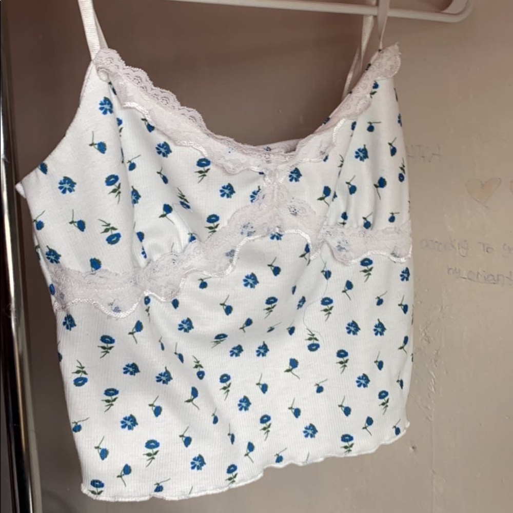girls crop tank top, size- large, brand-SHEIN, color-white with blue flowers